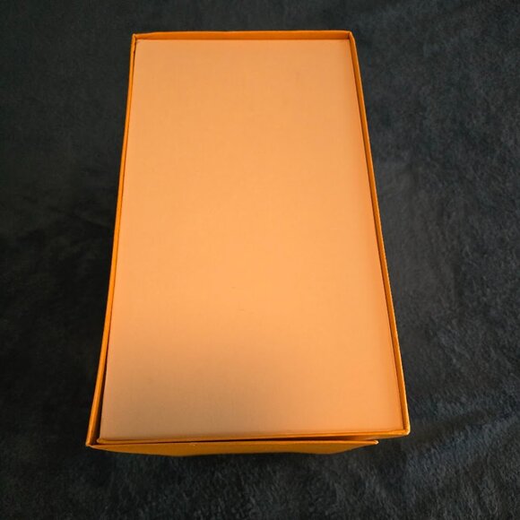 Louis Vuitton- Large, Empty Box (BOX ONLY) - Picture 5 of 16